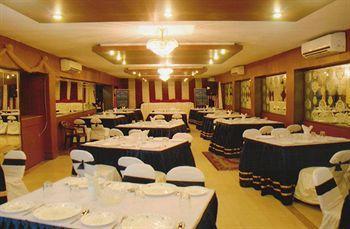 Hotel Heera International Calcutta Exteriör bild
